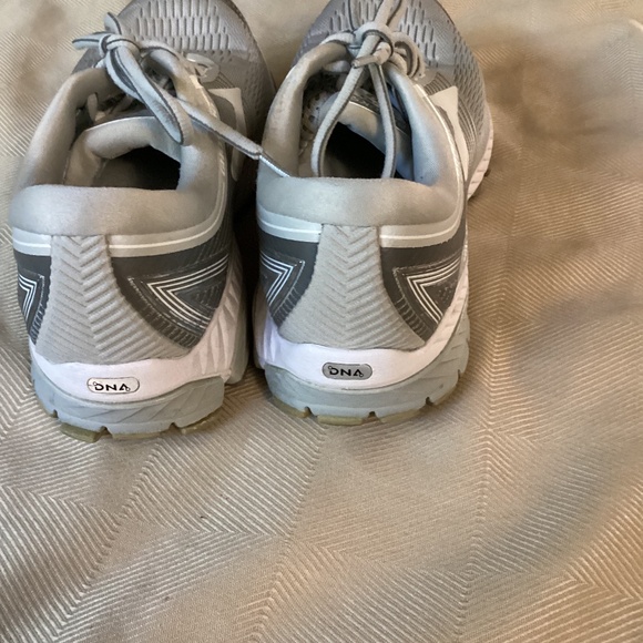Brooks Ghost 10 Women’s Athletic Shoes sz 9B - Picture 3 of 5